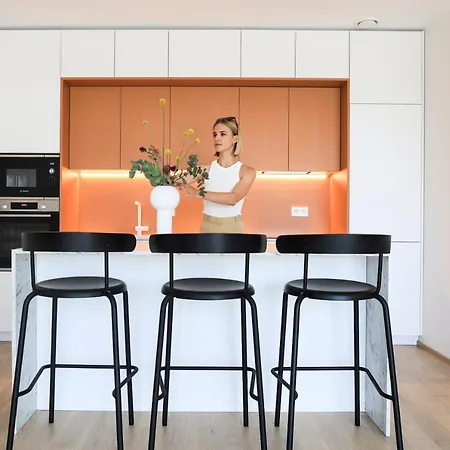 Kadriorg Plaza 2 Bedroom Free Parking アパート タリン