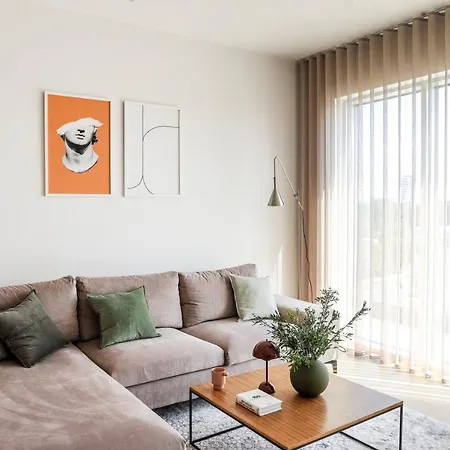 Kadriorg Plaza 2 Bedroom Free Parking Апартаменты *