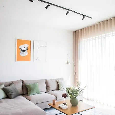 Korter Kadriorg Plaza 2 Bedroom Free Parking