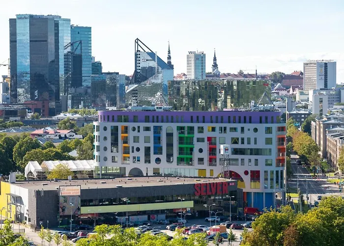 Kadriorg Plaza 2 Bedroom Free Parking شقة تالين